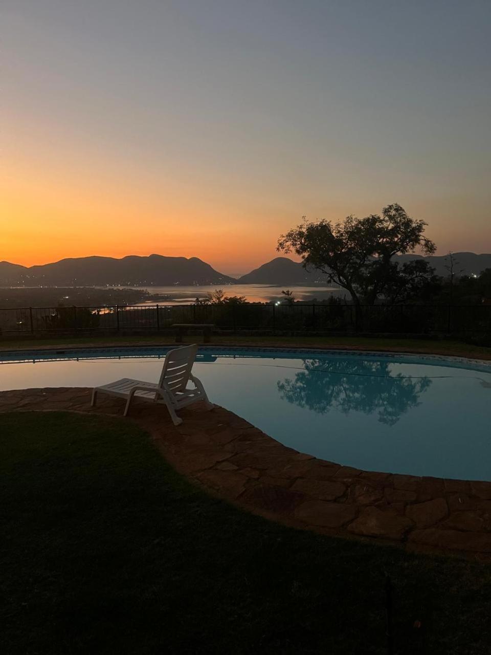 Katima Mountain View Lodge Hartbeespoort Eksteriør bilde